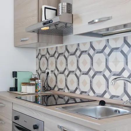 N12 - Luxury * باري